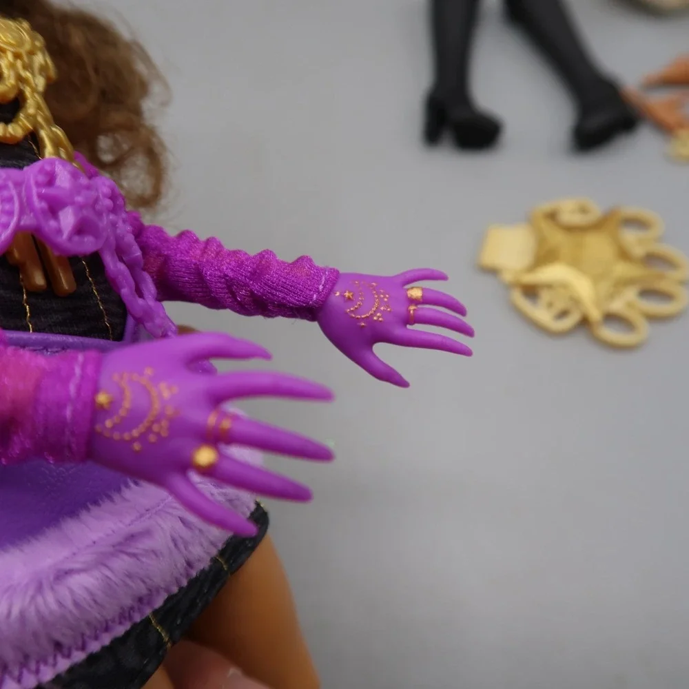 Monster High Skulltimate Secrets Garden Mysteries Clawdeen Wolf Accessories